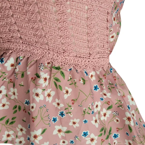 Francesca's Crochet Top - Picture 4 of 7